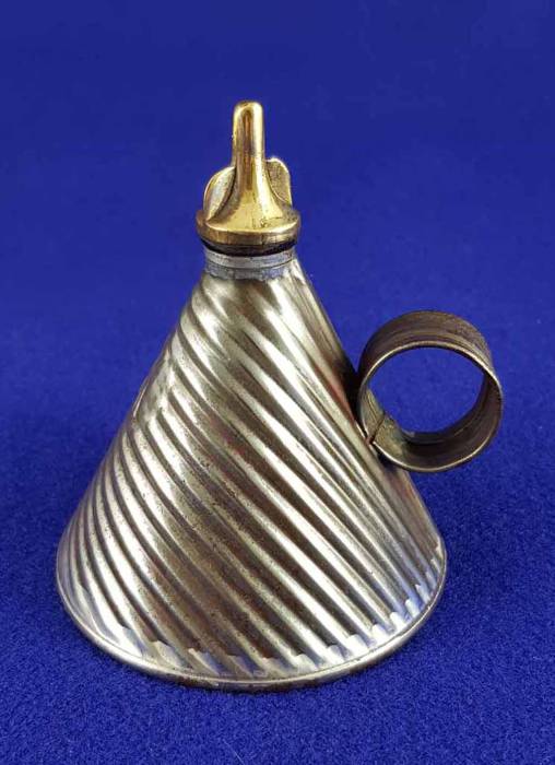 oil-can-_10004c.jpg oil-can-_10004c.jpg